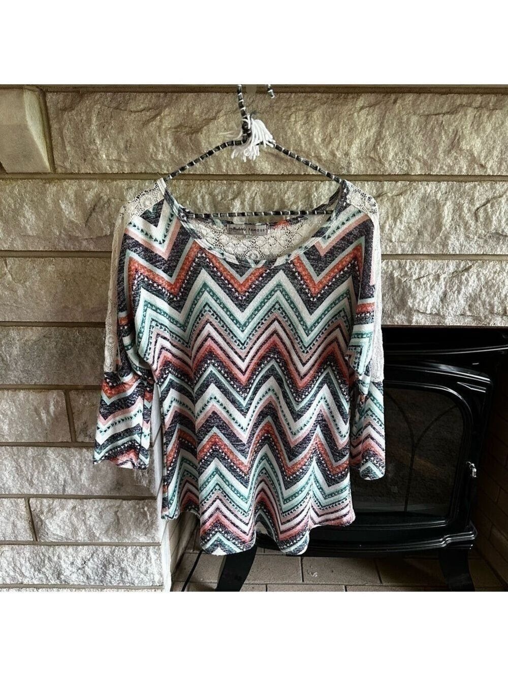 *5 for $45* Absolutely Famous geometric knit blouse lace detail large 3/4 sleeve